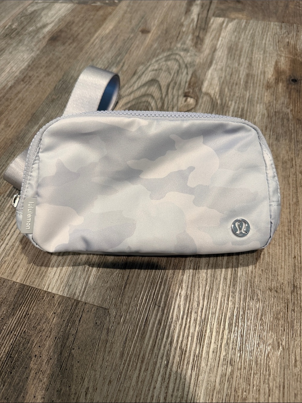 NEW with tags! EVERYWHERE BELT BAG *EXTENDED STRAP Heritage 365 Camo Starlight